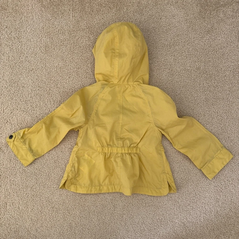 Burberry yellow hooded